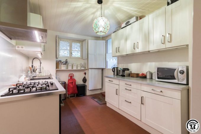 31G101775-a486cb5095a14d0dbfe6c3266a23b0d0