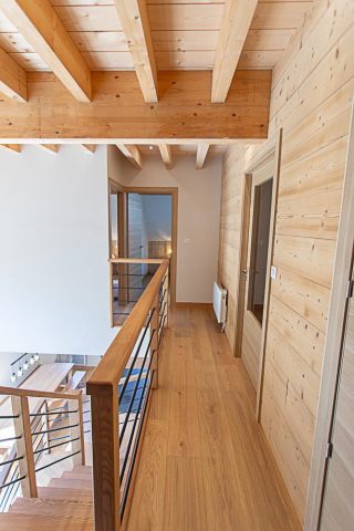 31G101777-2fad6dbe29dd4bd1b5f5b5f4a93971f0