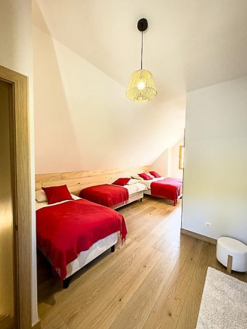 31G101777-71da10f546c940f9a99f7082e0f1499a