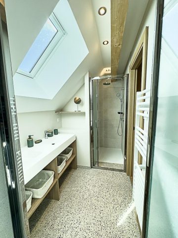 31G101777-98e5e50245974b47937c8b0727465fbd