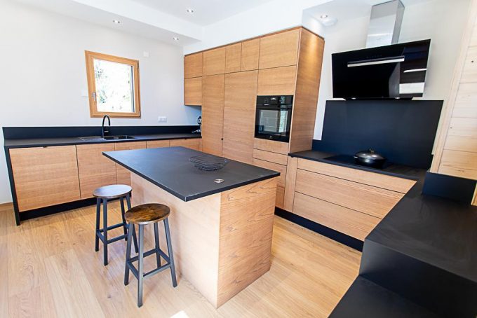 31G101777-c24323cd9b81466c8c03e1b6b8b96f0b