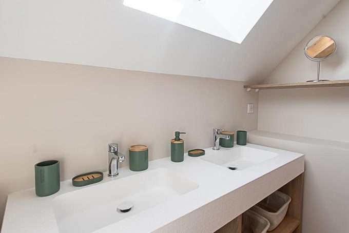 31G101777-cb2f1a84fd754a358af52a7b0113be78