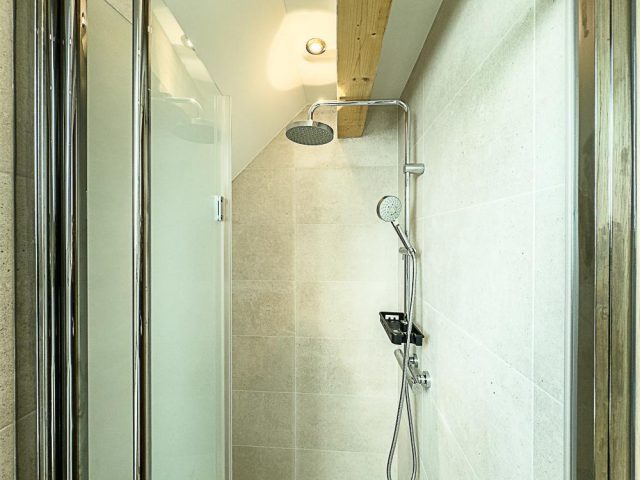 31G101777-e2931bffa68e4ae6a60118937460d910