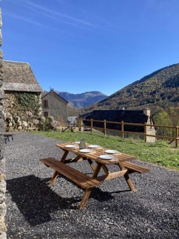 31G101777-fb85b601c912493f98ff8e01fba75dd8