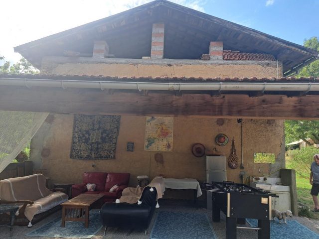 31G101778-2ed75ac1a98648fc9b1189498424ba2f