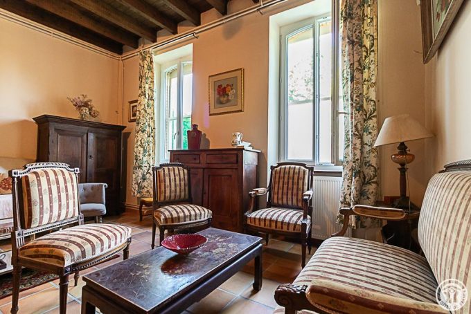 31G101778-2f6fefef6aa5440c8ad3de2487b79c01