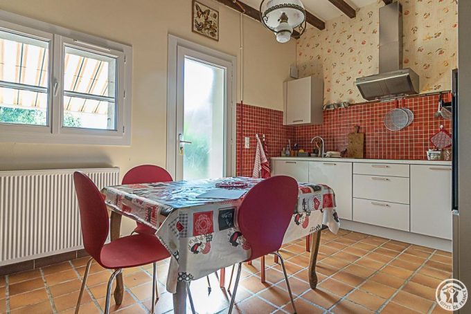 31G101778-aae4c3b267b14840bdb34c0ed506fd83