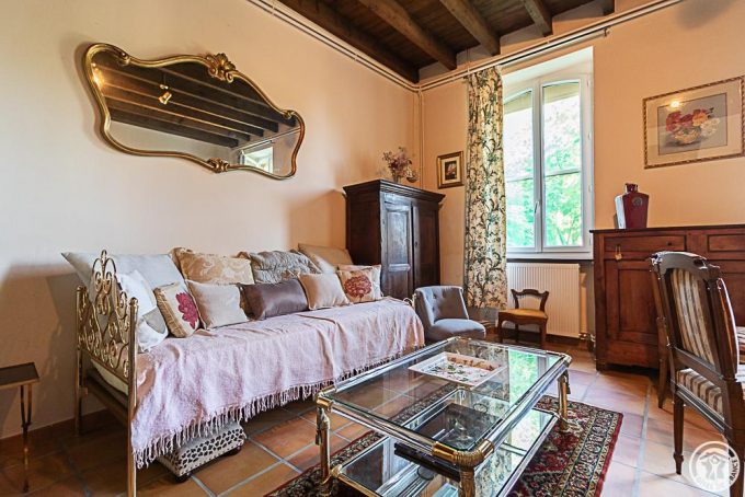 31G101778-f9e8168fd3ed42ce935ad59df36e6c18