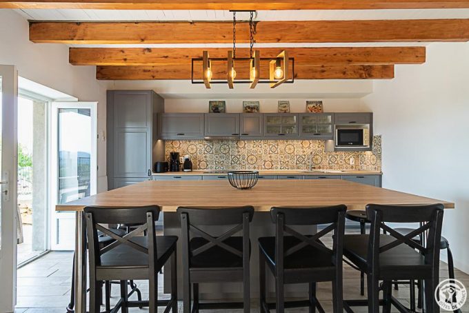 31G101779-a20bb02eada4417e95c1ed37df3b3869