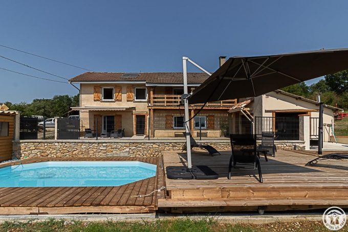 31G101779-b6145077db534cd5a7bdabbedca70f44