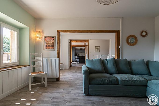 31G101779-cf7a346d65244808b695a9a0fea59233