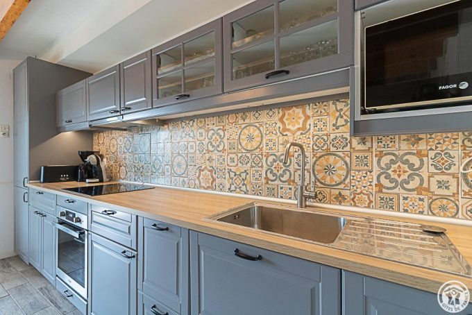 31G101779-dd6b8f7faed748e88e6d208eff7d8a92