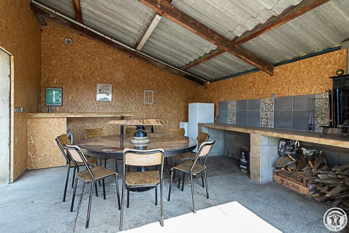 31G101779-dd8a637305814123858ff737b72a10e3