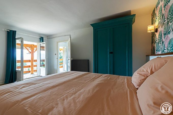 31G101779-e945b27b1ea34deb81247cd86d638d83