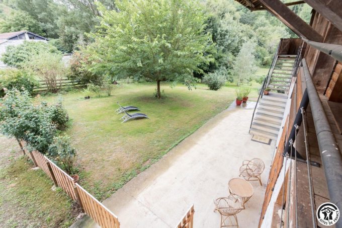 31G101780-363fc7bd913c4bb0b31392d9a8a8740a