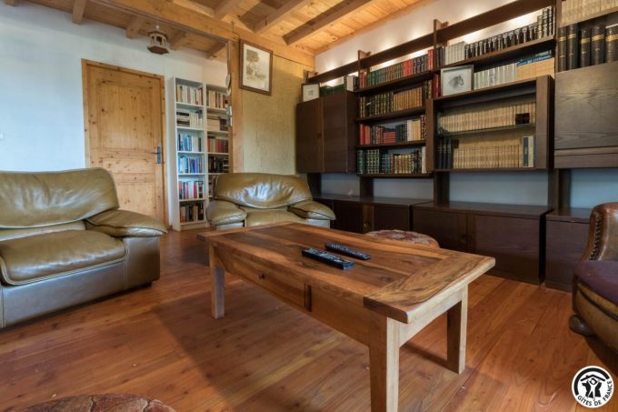 31G101780-ccf5edf268f54b17b442bf7431df0e7d