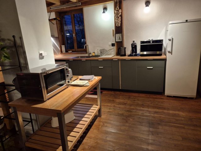 31G101780-e306c5c5c3e74b5baa3587267171f1f8