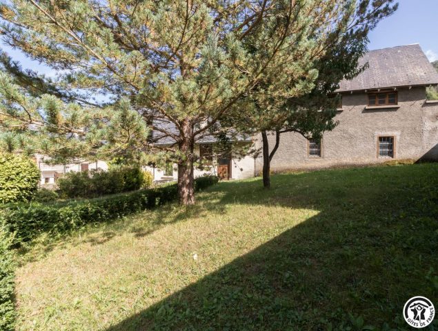 31G101783-5475c1db95624c0b955dca11cc458e49