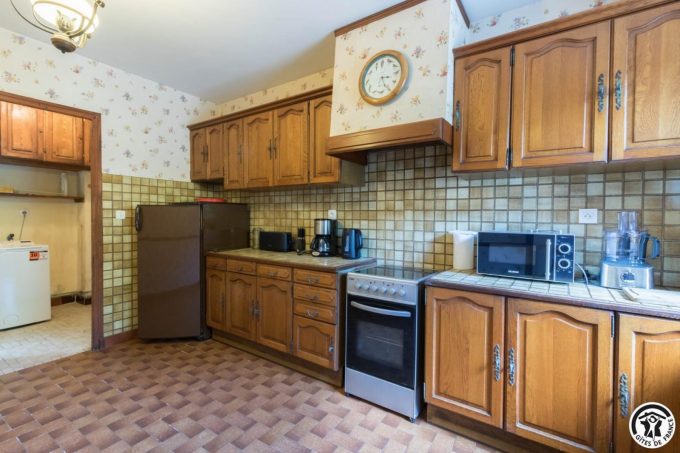 31G101783-6837524d7efb4967be805bcc66792de1