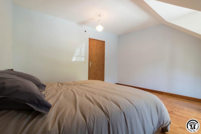 31G101783-6d6cee4dffca4e2bae08f2e8dee71cf3