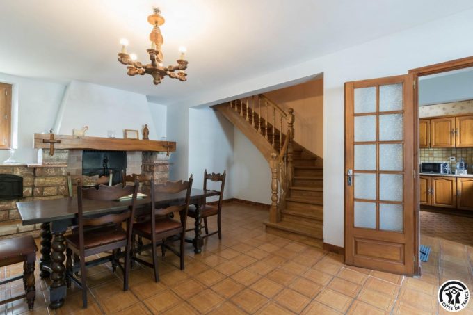 31G101783-ab4fbea97bea464c8a270d6f39b1399b