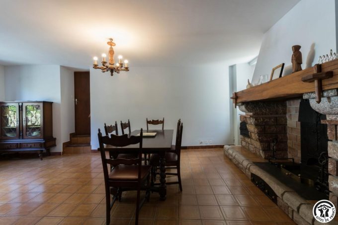 31G101783-b4ec6c8e5e1e49ea972f98801828dc58