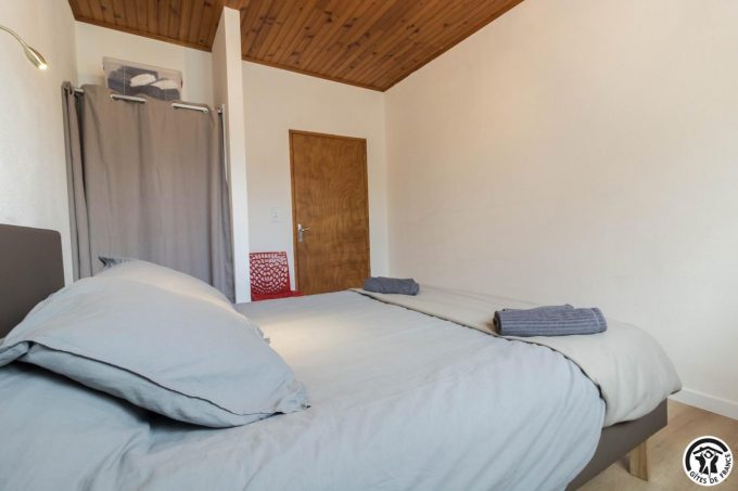 31G101785-1948d18027424b24bb70a51425d8f974