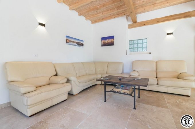 31G101785-4ab9865f6c784ca7a51eb5b105cdd524