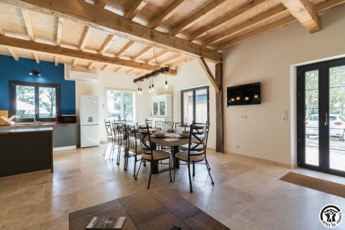 31G101785-7aa92fb77f204e0cb447f9a5aa396721