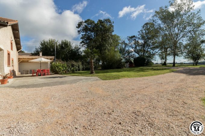 31G101785-f465cd61e70e48e7b86985b908e51c53