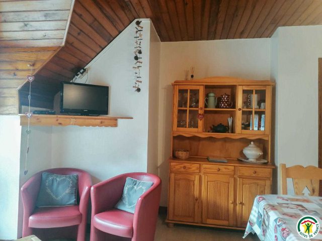 31G114002-4ac9a68fc6d34647adf8322b95aaa0aa