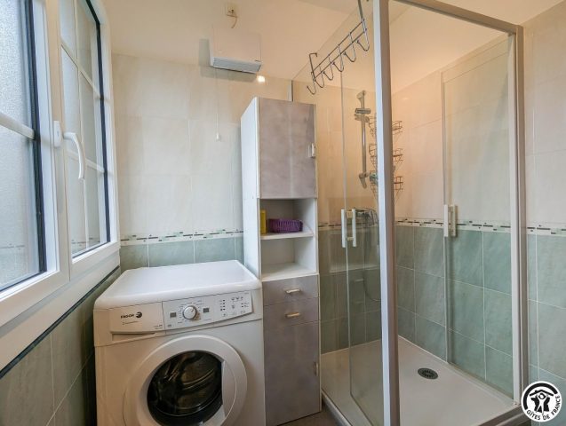 31G145014-16483668862b420a8d986575e122fe83