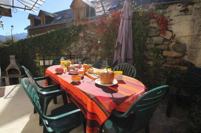 31G145014-957c526a7978420db12f652e5f39523d