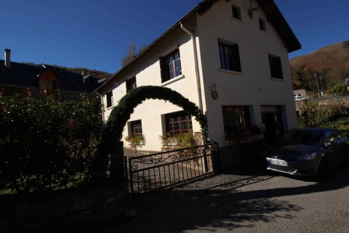 31G145014-b0511664922640bfaca3e1501396dd69