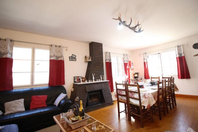 31G145014-d19be4f92b0045b38025be72d0c834a4