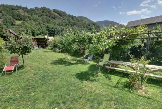 31G300454-4af2a224e25a4cf9824de0b73f6ea08e