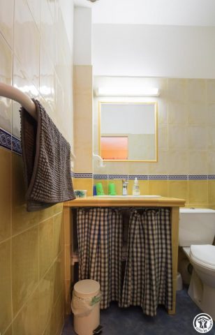 31G300454-9ebf761246424372877cc5e8bf059401