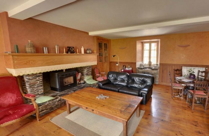 31G300454-ec9b470d97df42b49b102446786834ca