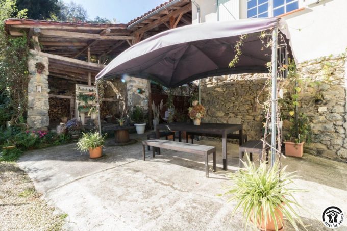 31G301028-25fadb57660645d29829a54e981e136a