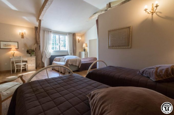 31G301028-6c09ae5b6a844b9bb93c6c7f4954ac77