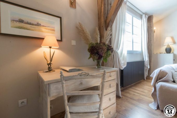 31G301028-74bb7d5ab59a47579eccba58dfcd28a0