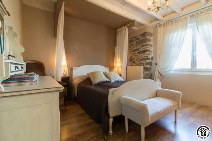 31G301028-83c8fa03c9294fd89112bf215ac7533b