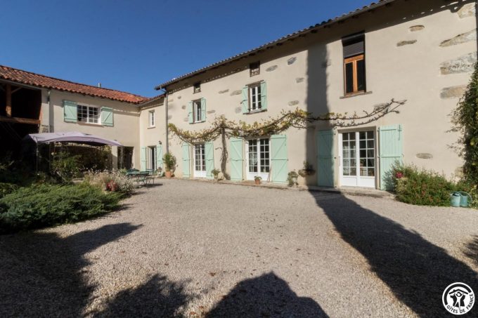 31G301028-8a81a1ae1d704367adb663950f4dd203