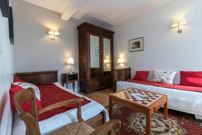 31G301198-50924195f0f14de684bc93da0da31748