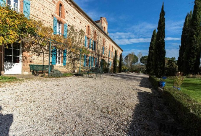 31G301198-5d9cfc832ca045c0974f48eefc39ab38