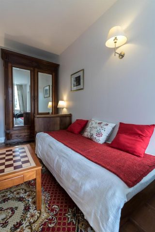 31G301198-77e2a438250c47a6979a1cbeee735c98