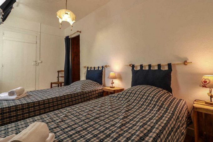 31G301394-13057fb32b3b4c2ea8bf5552b4e81380