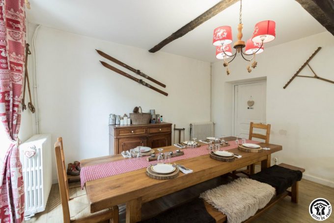 31G301394-1e1383d05dc64896aa45572a6755d977