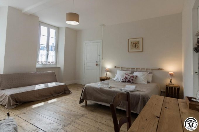 31G301394-5beb8c2c1f30416ab724408017446163