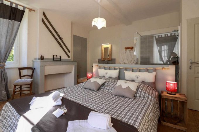 31G301394-5db7be4de7d340bdb067b144746b0c0d